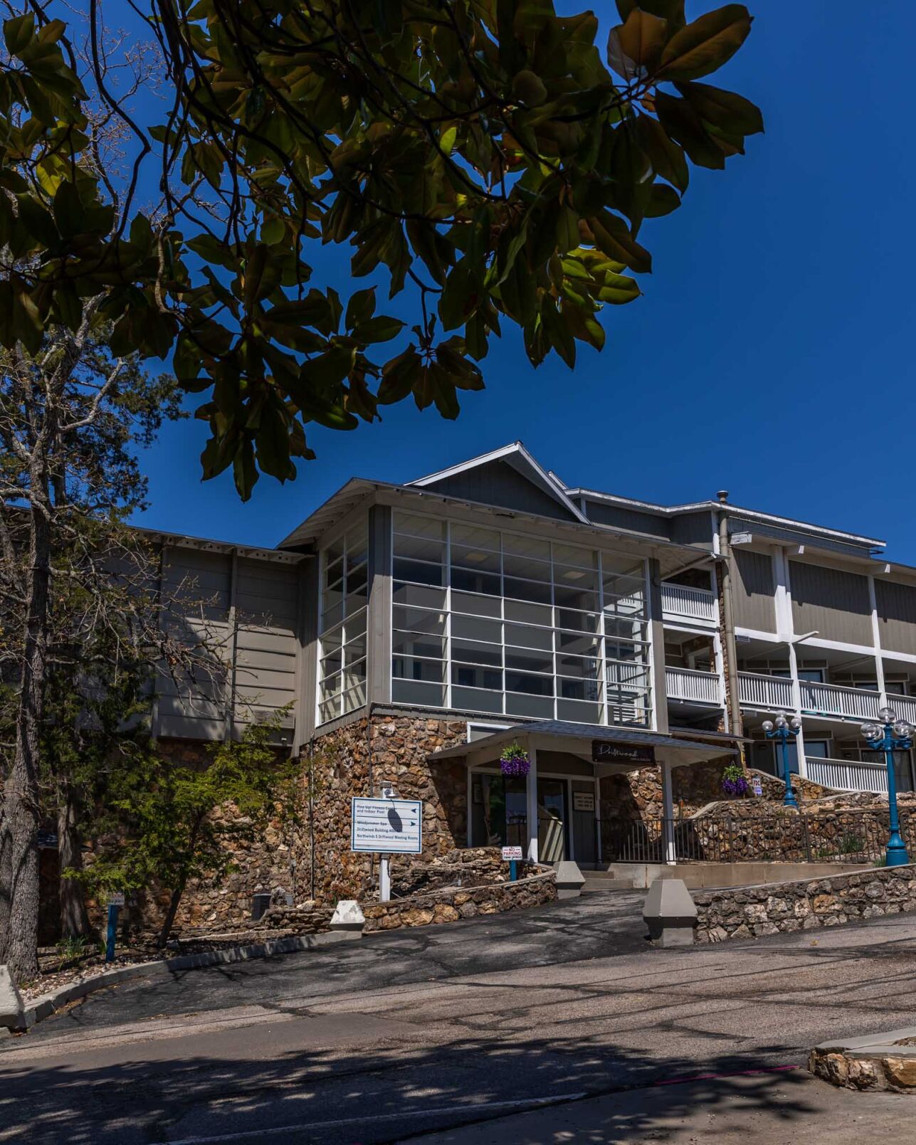 Driftwood Spa-8050.jpg